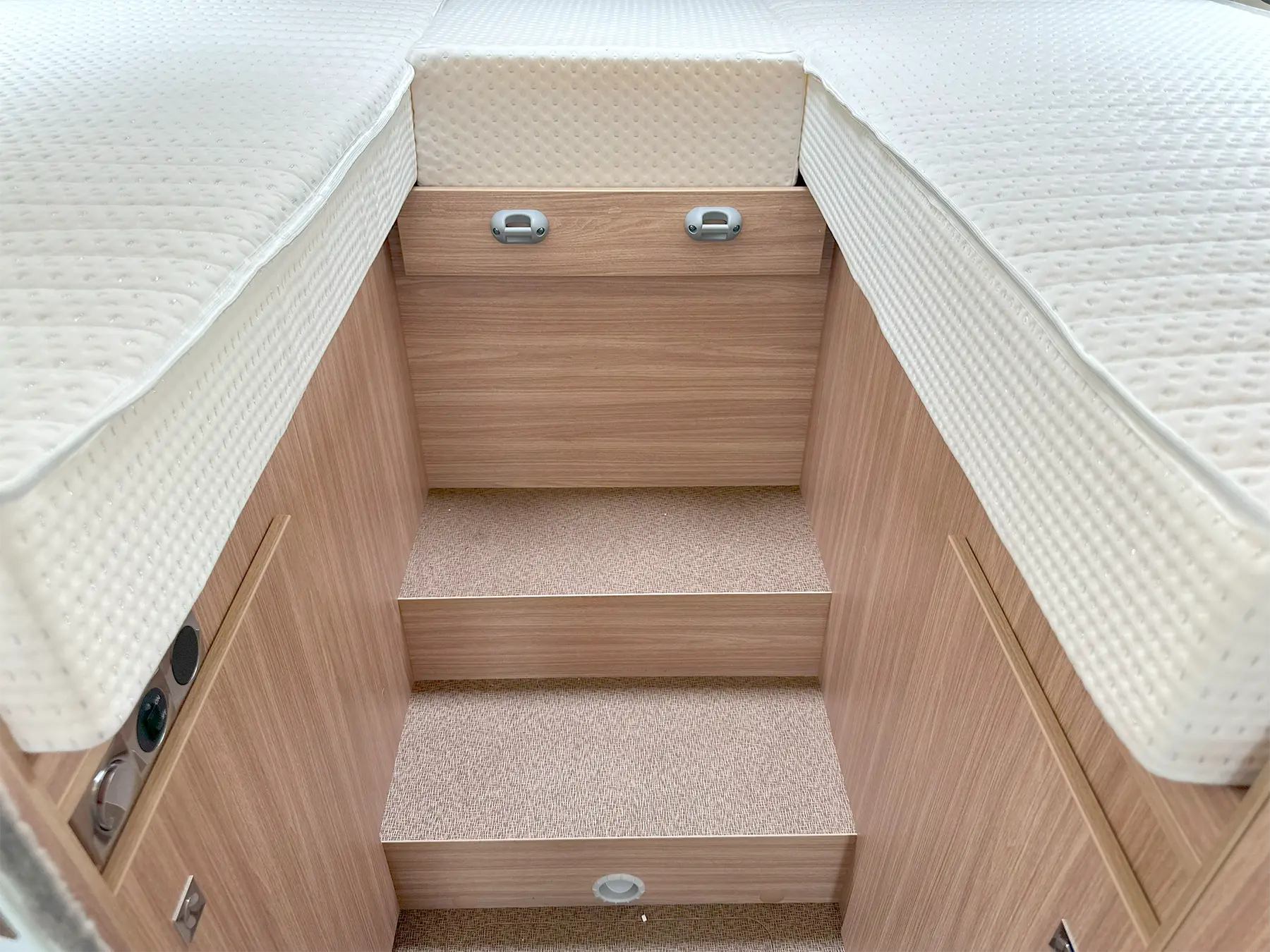 Burstner Limited T 727 G Twin Single Beds Steps