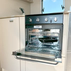 Burstner Lyseo I 727 G Harmony Line Motorhome - Thetford Oven