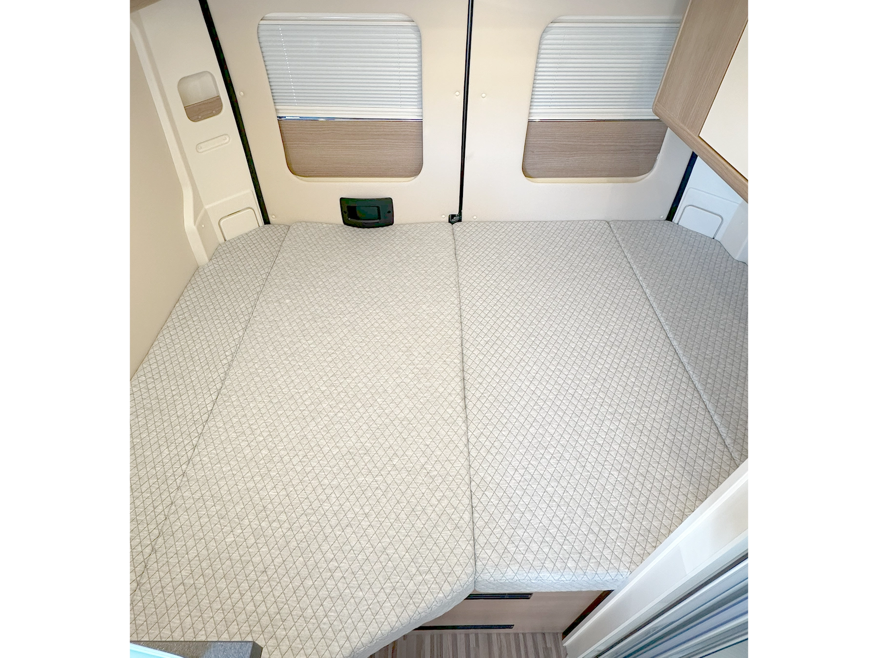 Malibu 540 DB Compact Pop Top Campervan Transverse Beds