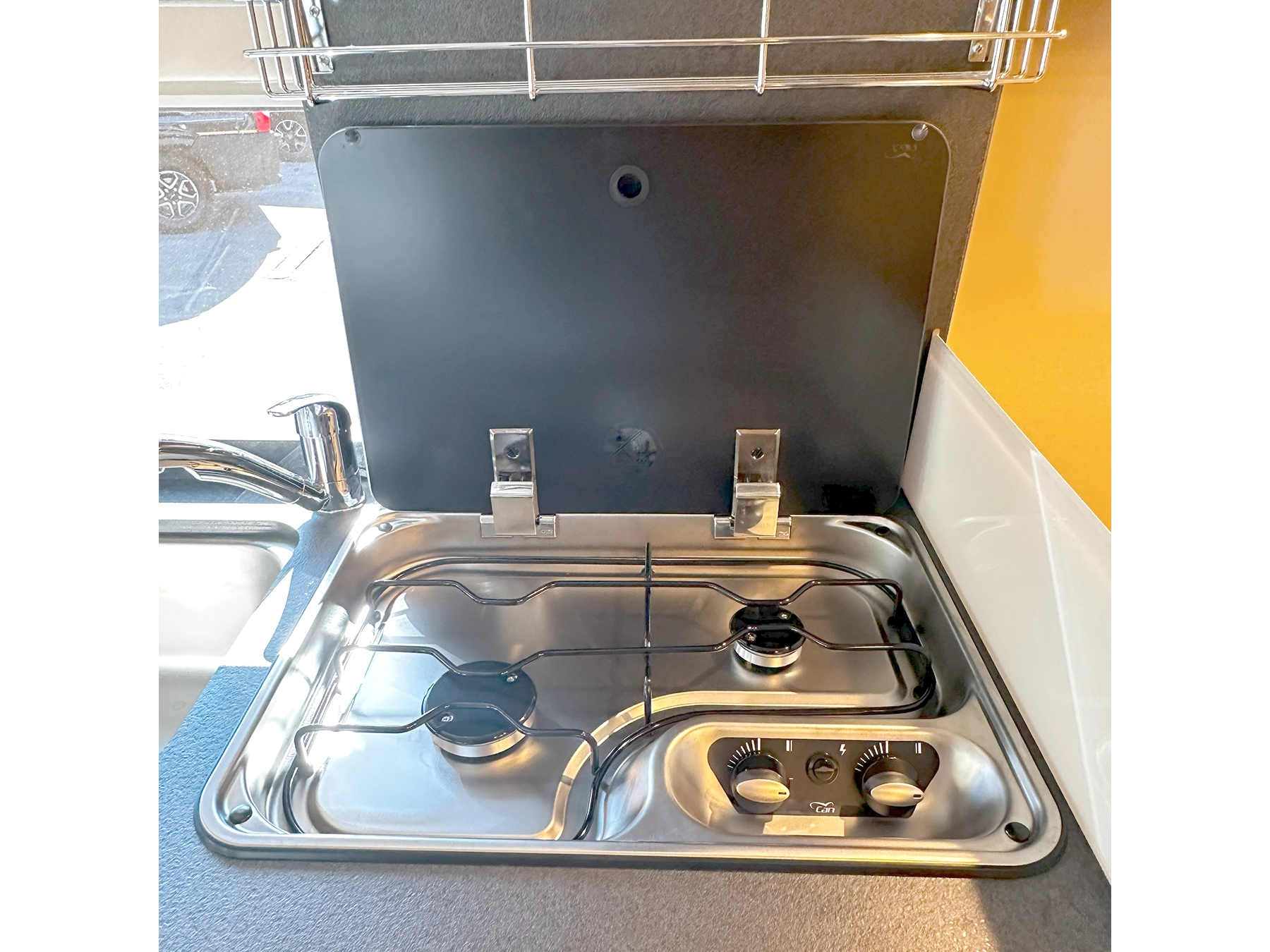 Malibu 540 DB Compact Pop Top Campervan Two Gas Hob Burner