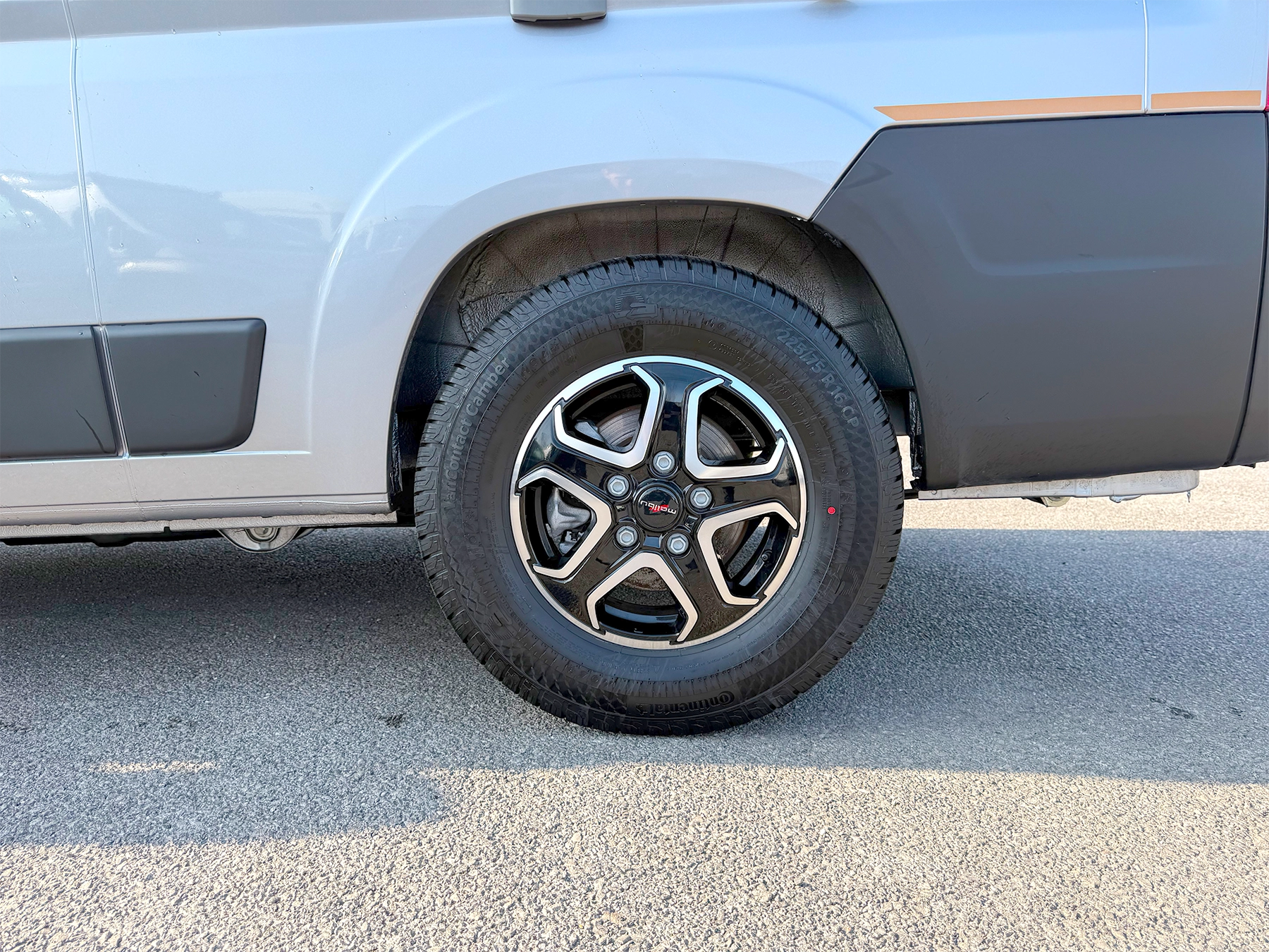 Malibu 540 DB Compact Pop Top Campervan Tyre