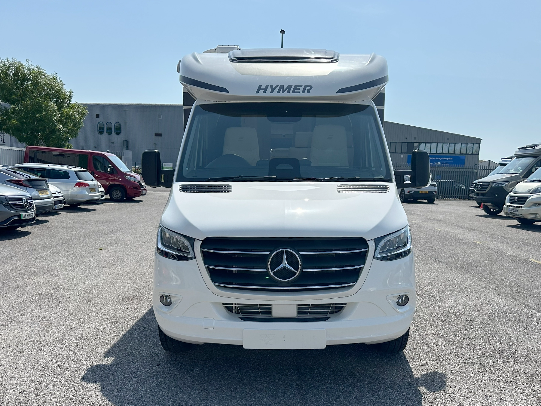 Hymer B-MC T 600 Whiteline Exterior Front
