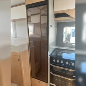 Hymer B-MC T 600 Whiteline Fridge Freezer