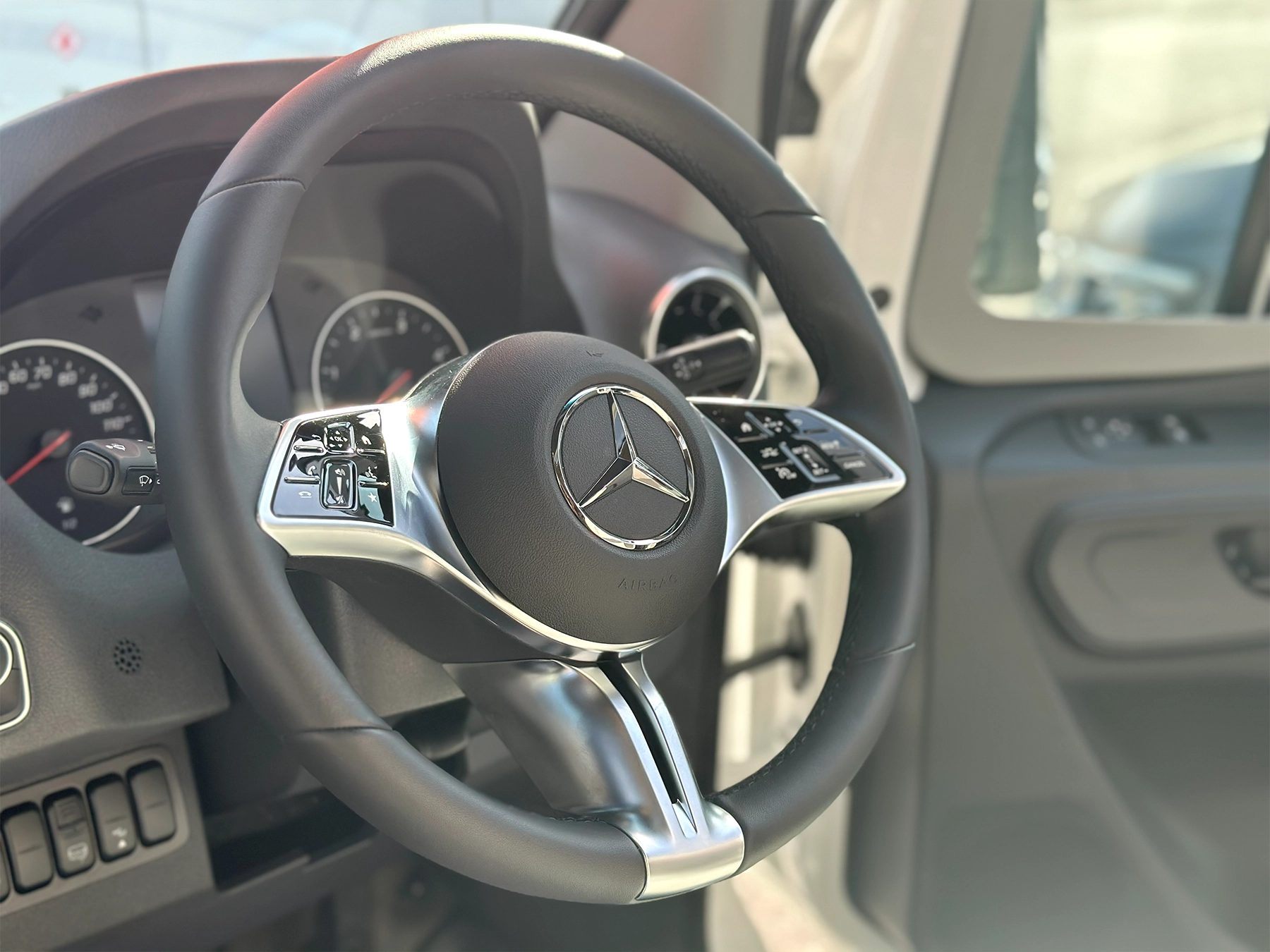 Hymer B-MC T 600 Whiteline Steering Wheel