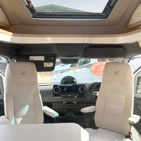 Hymer B-MC T 600 Whiteline Swivel Cab Seats