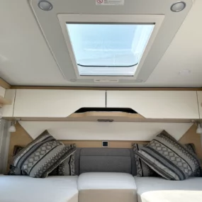 Hymer B-MC I 680 Bedroom Skylight