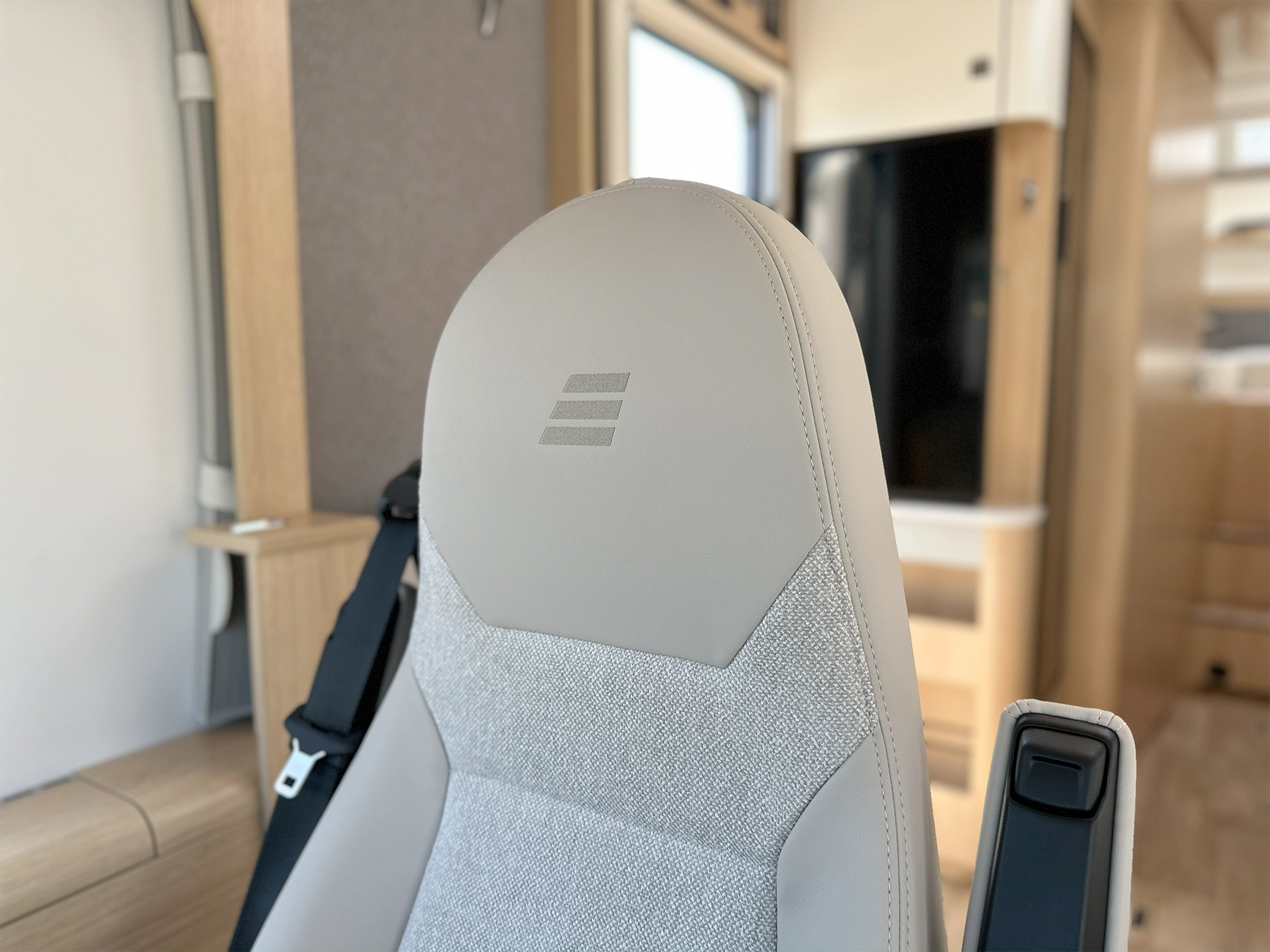 Hymer B-MC I 680 Drivers Seat Detailing