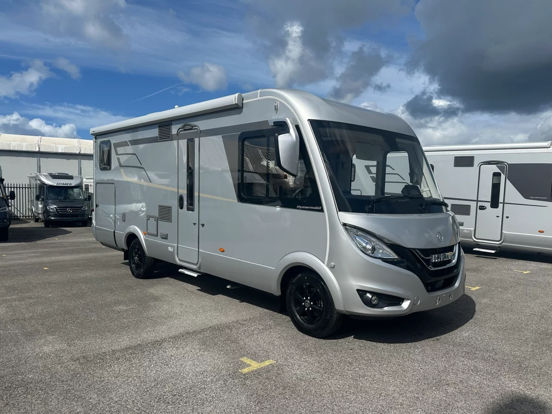 Hymer B-MC I 680 Exterior Front Left Side