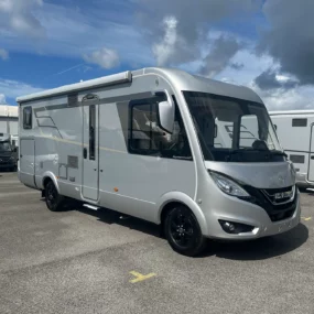 Hymer B-MC I 680 Exterior Front Left Side