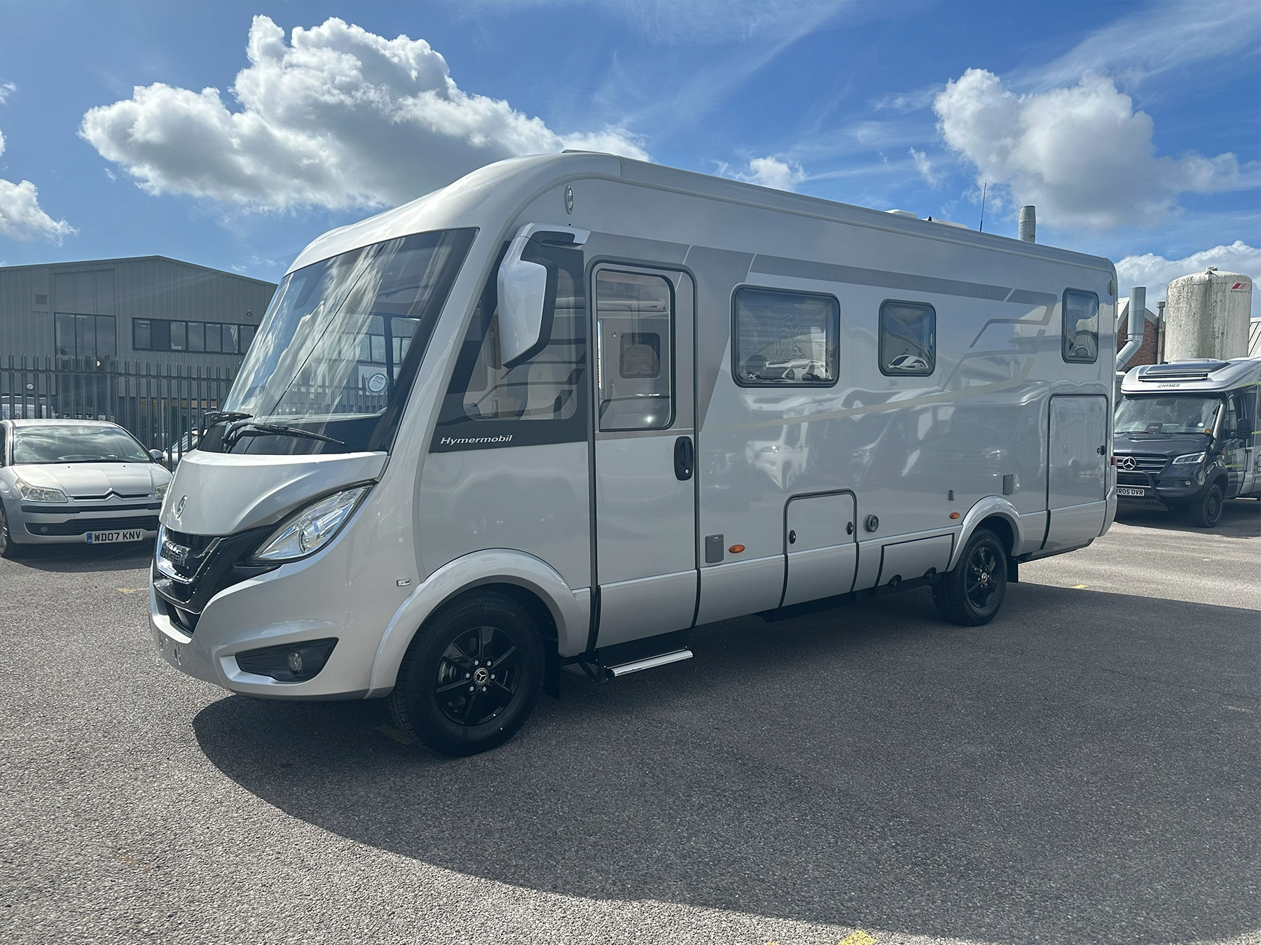 Hymer B-MC I 680 Exterior Front Right