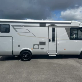 Hymer B-MC I 680 Exterior Left Side
