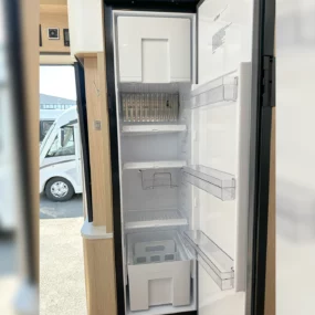 Hymer B-MC I 680 Fridge Freezer