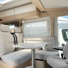 Hymer B-MC I 680 Lounge Area