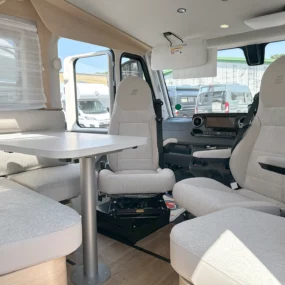 Hymer B-MC I 680 Lounge Area
