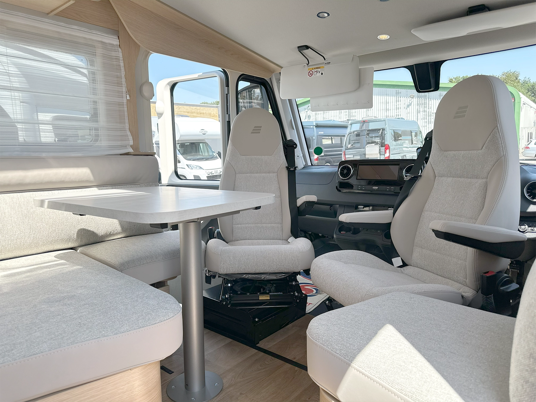 Hymer B-MC I 680 Lounge Area