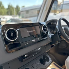 Hymer B-MC I 680 Multimedia System