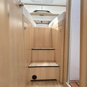 Hymer B-MC I 680 Steps to Bed