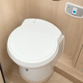 Hymer B-MC I 680 Thetford Toilet
