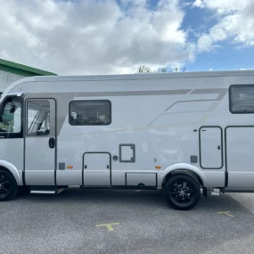 Hymer B-MC I 580 Exterior Left Side