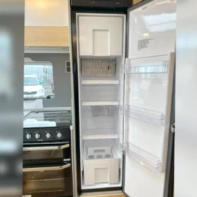 Hymer B-MC I 580 Thetford Fridge Freezer