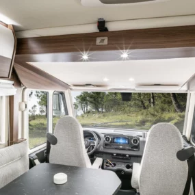 Hymer B-MC I 580 Motorhome - Cab Windows