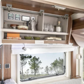Hymer B-MC I 580 Motorhome - Kitchen Storage