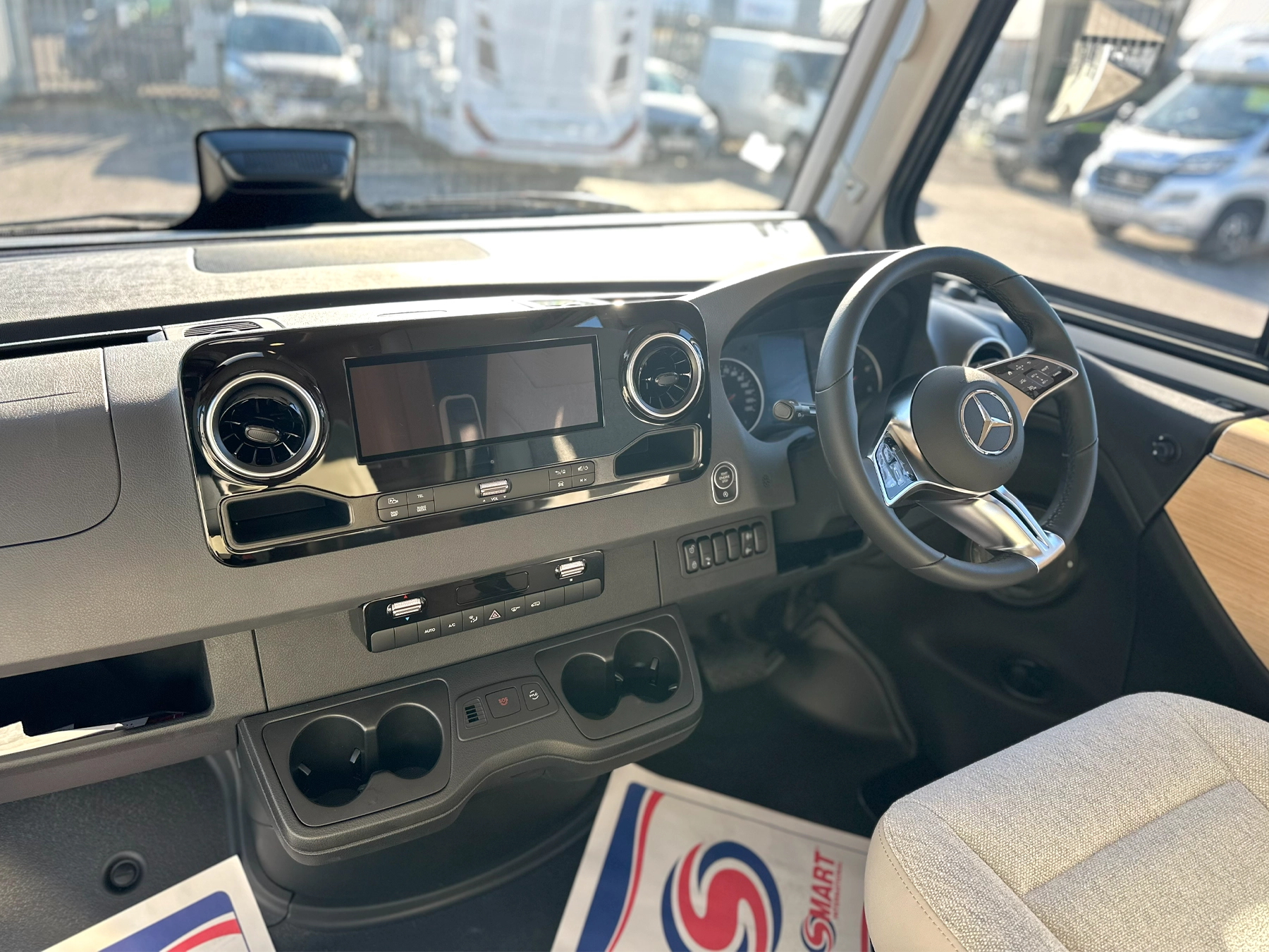 Hymer B-MC I 600 Whiteline Motorhome 7045 - Cab Dashboard