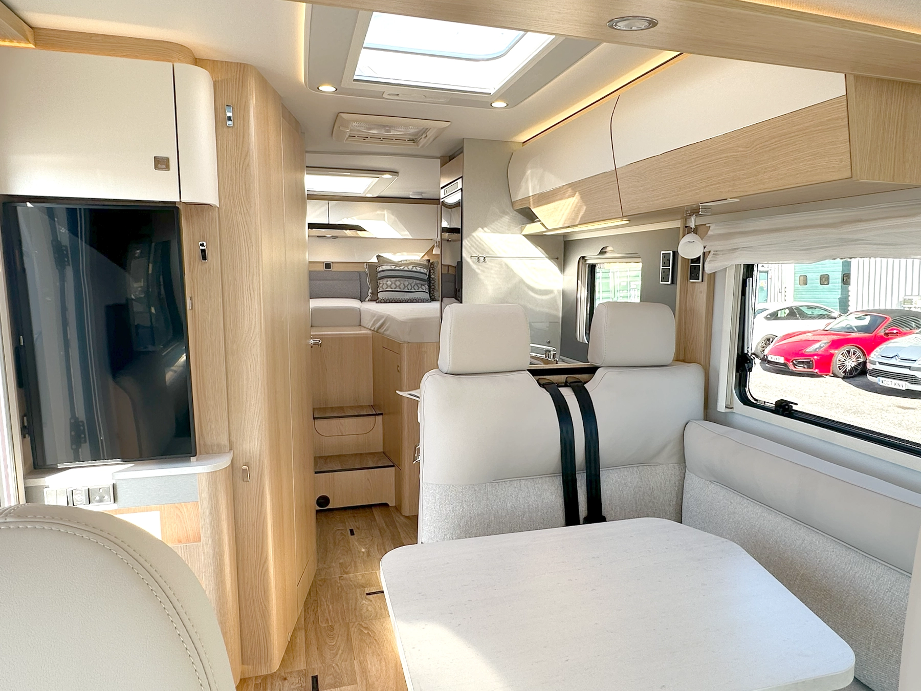 Hymer B-MC I 600 Whiteline Motorhome 7045 - Interior