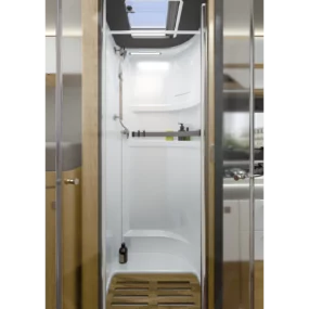 Hymer B-ML I 780 Motorhome - Bathroom Shower
