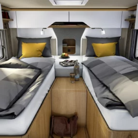 Hymer B-ML I 780 Motorhome - Bedroom Bed