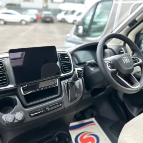 Hymer Yellowstone 640 Mulitmedia System & Steering Wheel