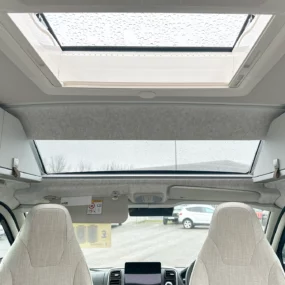 Hymer Yellowstone 640 Skylights