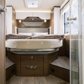 Hymer B-ML I 790 Motorhome - Bedroom Bed