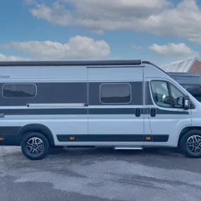 Hymer Yellowstone 640 Campervan 2620 - Exterior Right