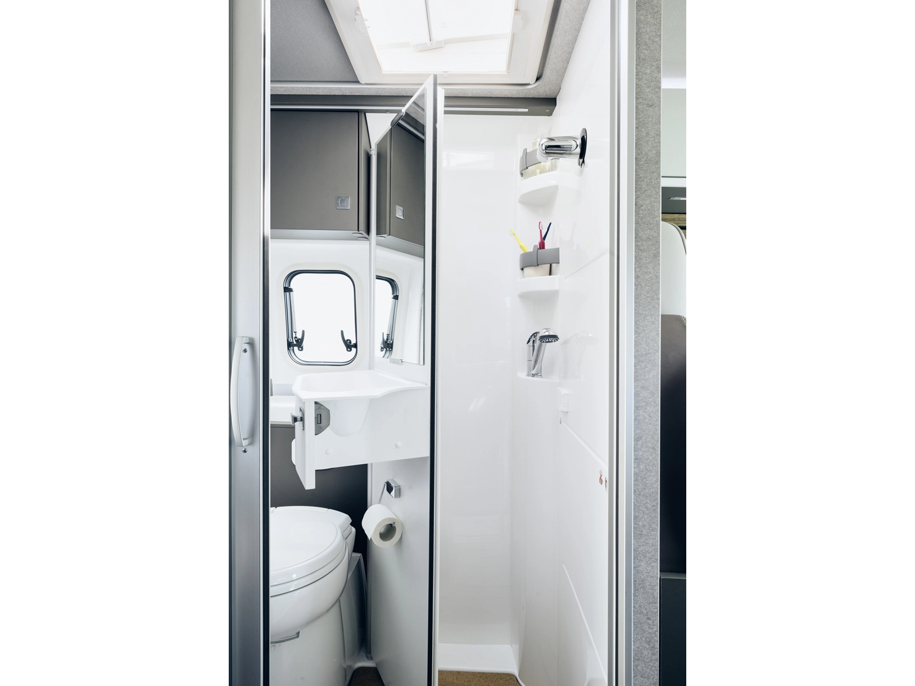 Hymer Yellowstone Campervan - Bathroom
