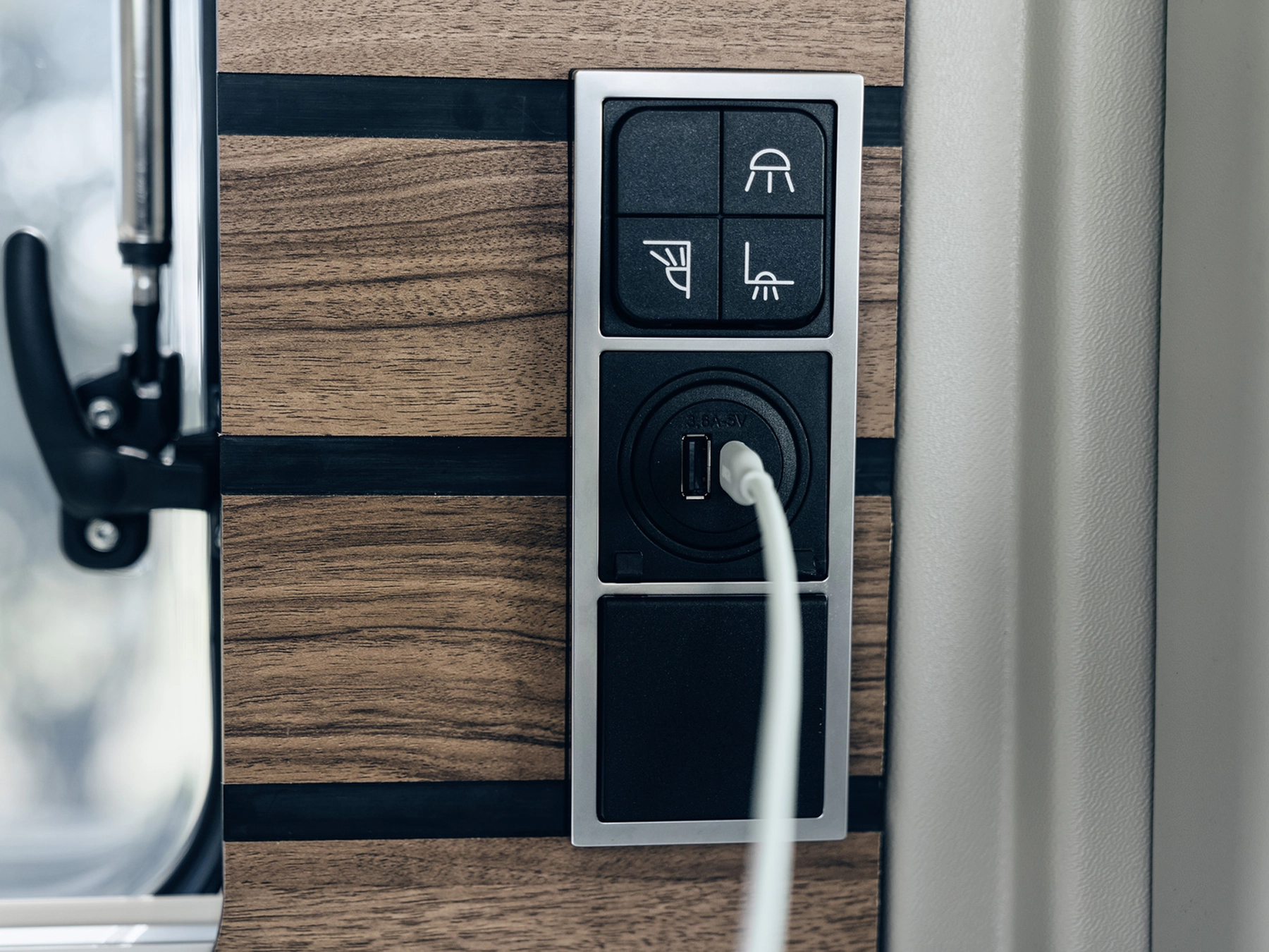 Hymer Yellowstone Campervan - Light Switch USB