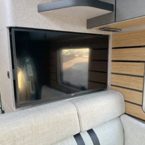 Hymer ML-T 570 Xperience TV in Lounge