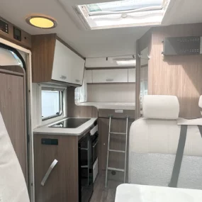 Carado V132 Pro Interior