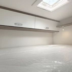 Carado V132 Pro Transverse Rear Bed