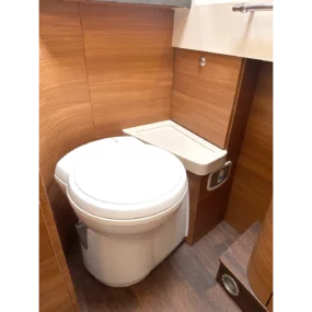 Carthago Chic C-Line I Motorhome - Bathroom Toilet