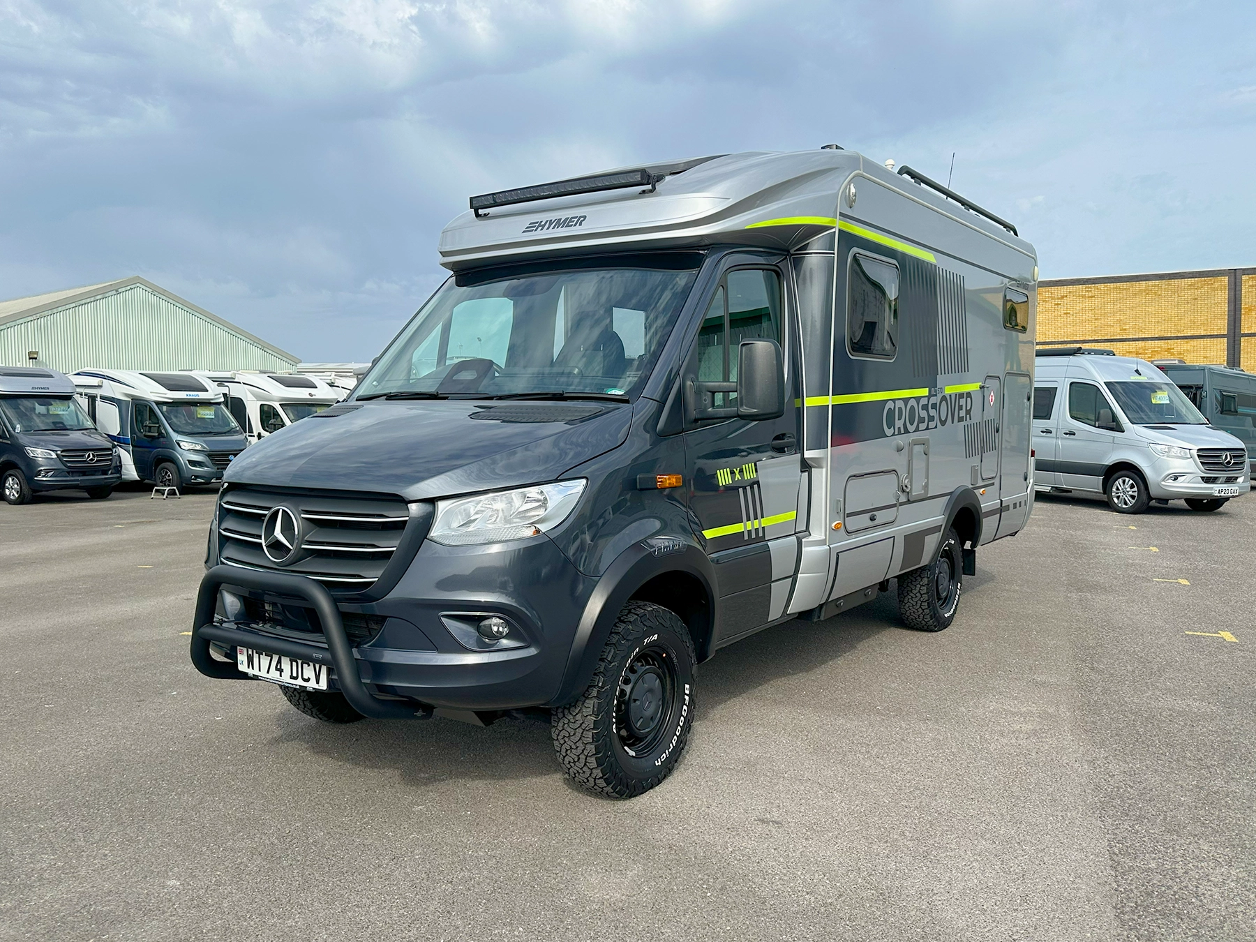 Hymer ML-T 570 Crossover 4X4 Exterior Front Right Side