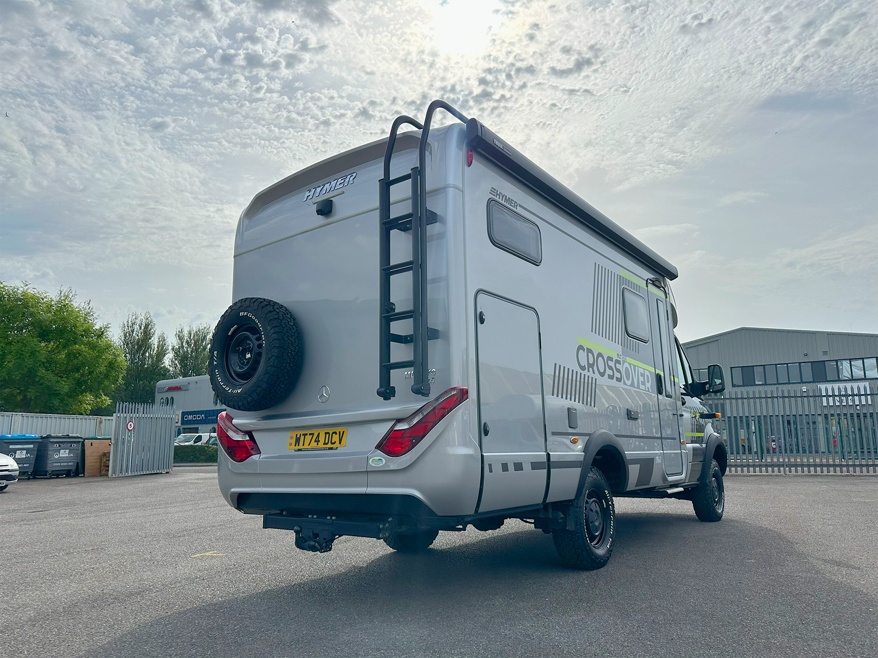 Hymer ML-T 570 Crossover 4X4 Exterior Rear Left Side