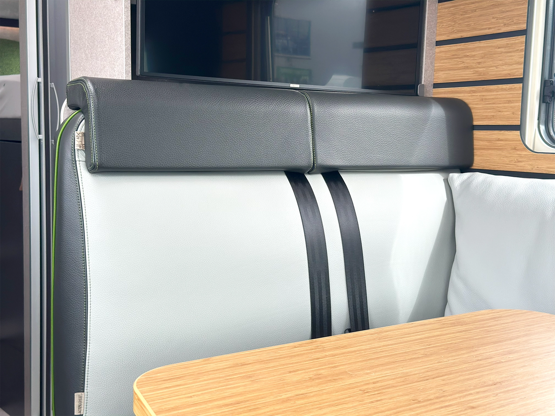 Hymer ML-T 570 Crossover 4X4 Lounge Bench