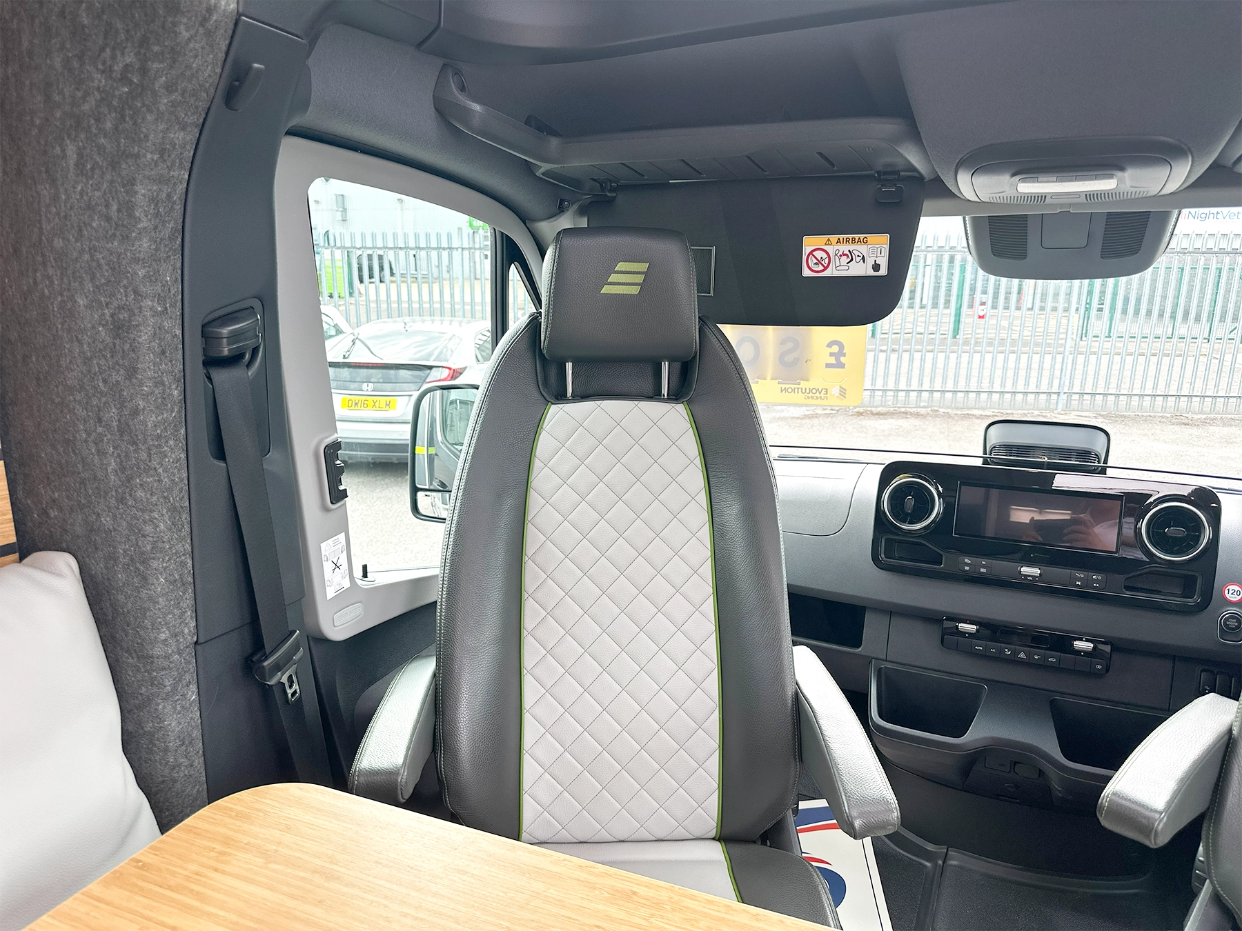 Hymer ML-T 570 Crossover 4X4 Passenger Seat