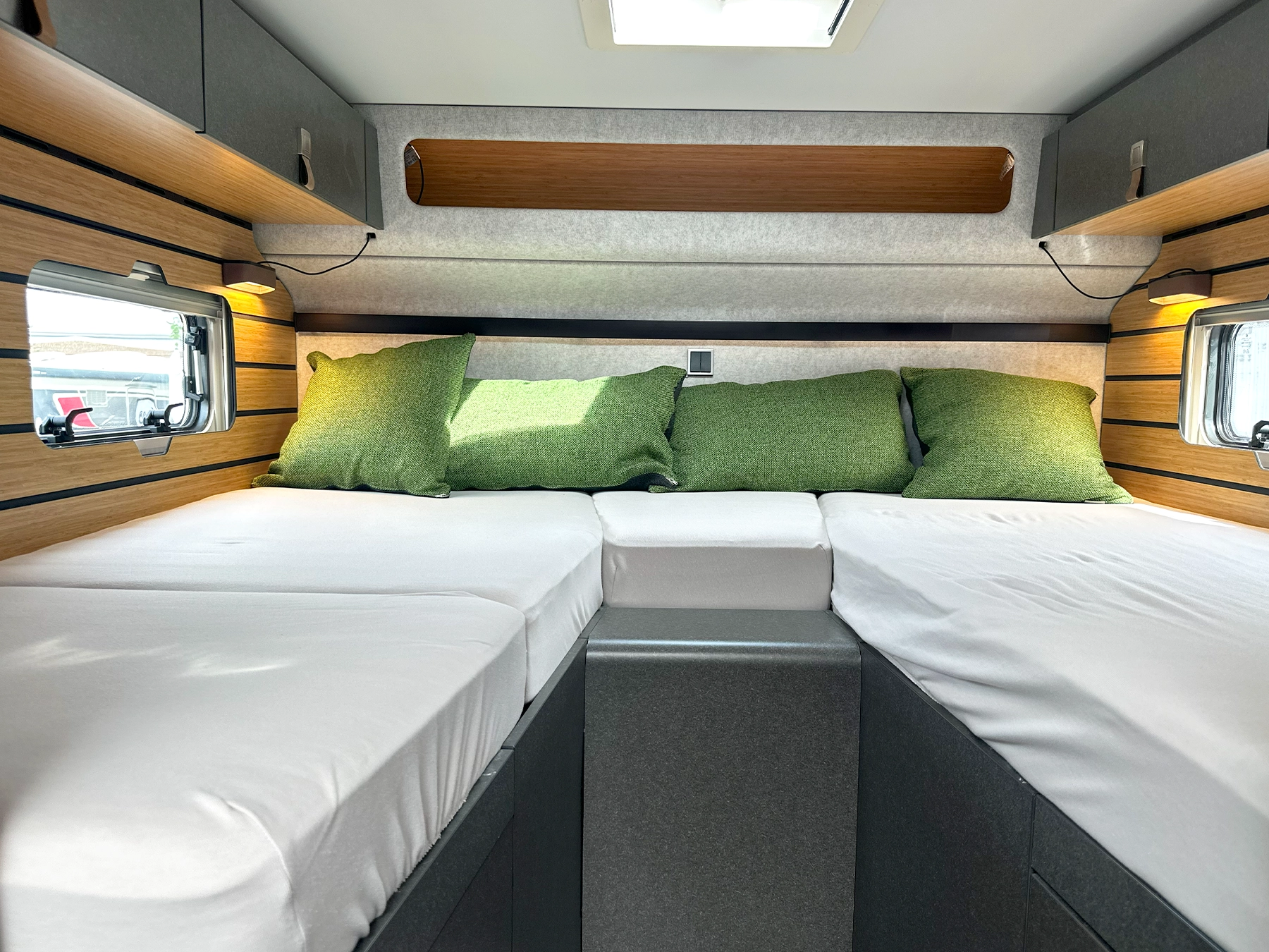 Hymer ML-T 570 Crossover 4X4 Twin Single Beds
