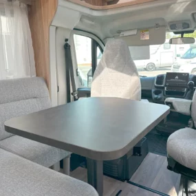 Hymer Exsis-T 580 Lounge Table