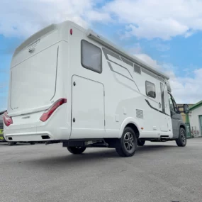 Hymer Exsis-T 580 Pure Rear Right