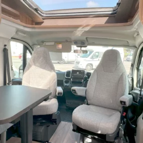 Hymer Exsis-T 580 Pure Swivel Cab Seats