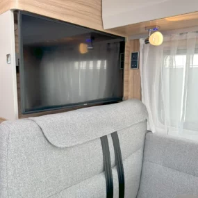 Hymer Exsis-T 580 Pure TV in Lounge