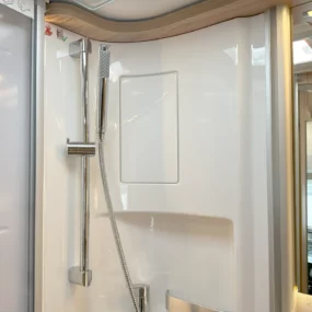 Hymer Exsis-T 580 Shower